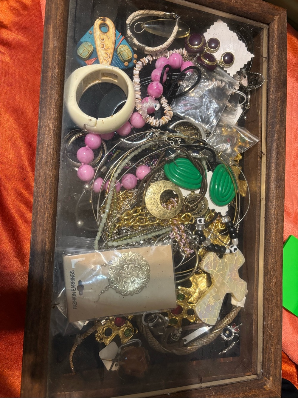 Vintage Mixed Women’s Fashion Jewelry Lot in Pink & Green